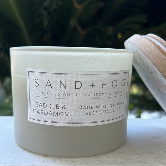 Saddle & Cardamon Scented Candle - Picture 6 of 11